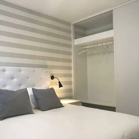 Apt D1. With Terrace And Near The Beach Апартаменты *