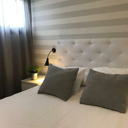 Apartment Apt D1. With Terrace And Near The Beach *
